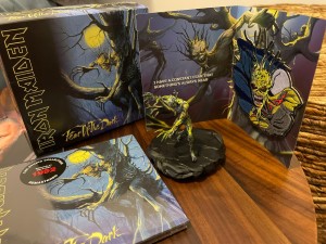 fear-of-the-dark-2015-remaster-deluxe-edition03